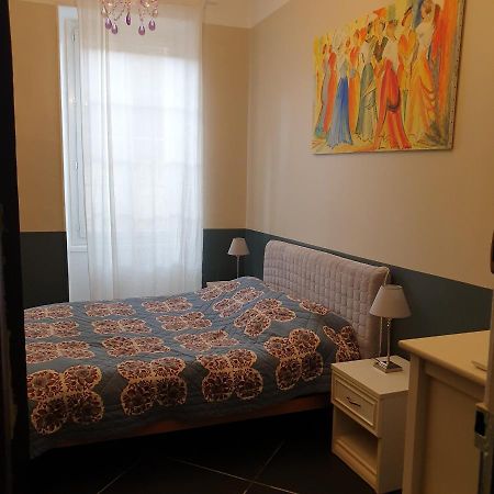 Appartement Intra Muros 8 Personnes Climatise Wifi Stationnement Facile Avignon Exterior foto