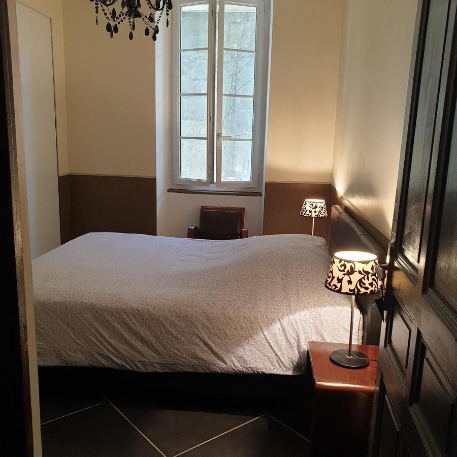 Appartement Intra Muros 8 Personnes Climatise Wifi Stationnement Facile Avignon Exterior foto
