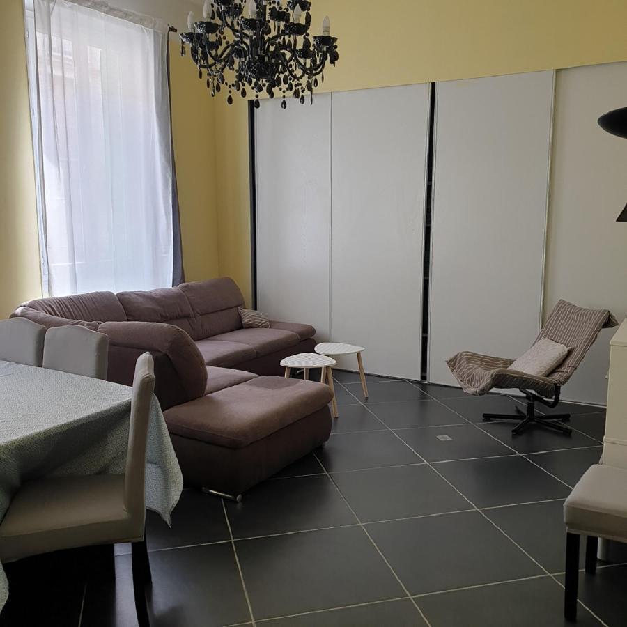 Appartement Intra Muros 8 Personnes Climatise Wifi Stationnement Facile Avignon Exterior foto
