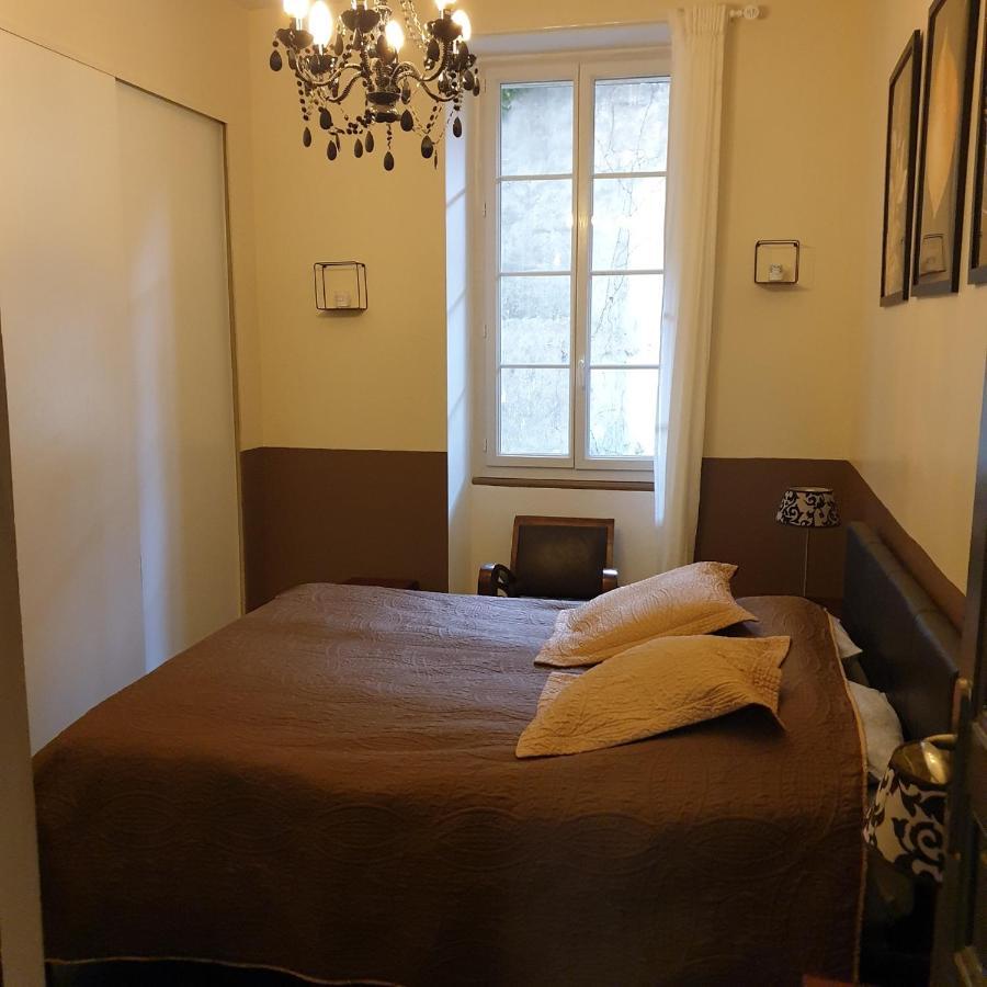 Appartement Intra Muros 8 Personnes Climatise Wifi Stationnement Facile Avignon Exterior foto