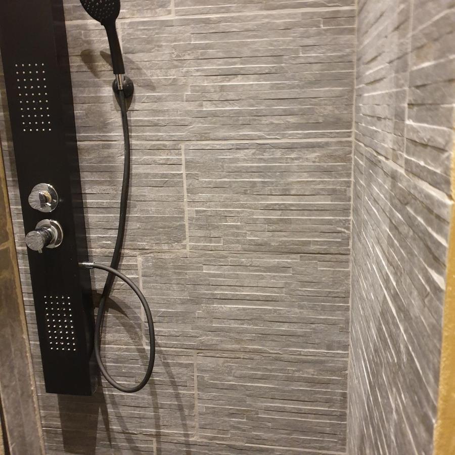 Appartement Intra Muros 8 Personnes Climatise Wifi Stationnement Facile Avignon Exterior foto